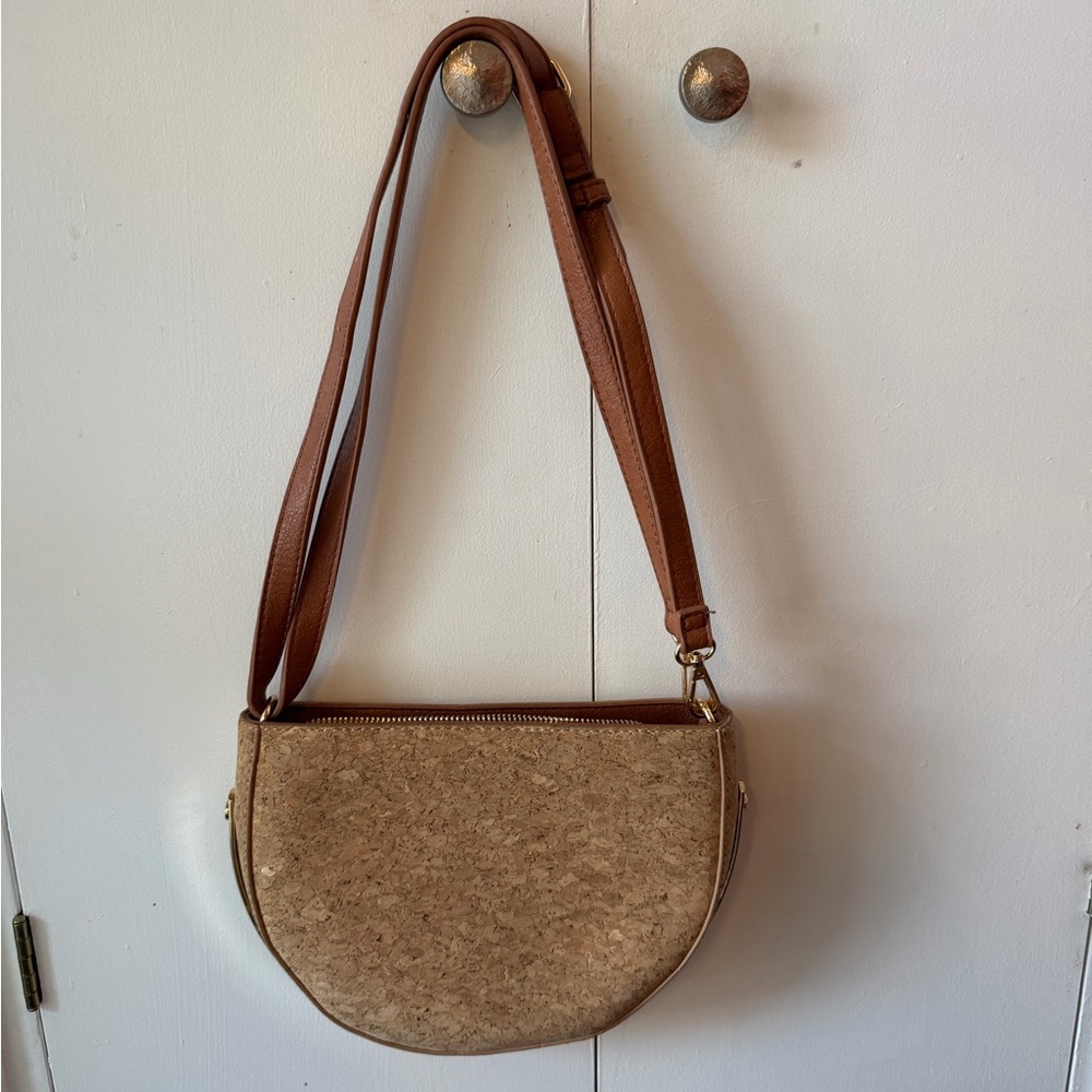 Elegant Tan Crossbody Bag